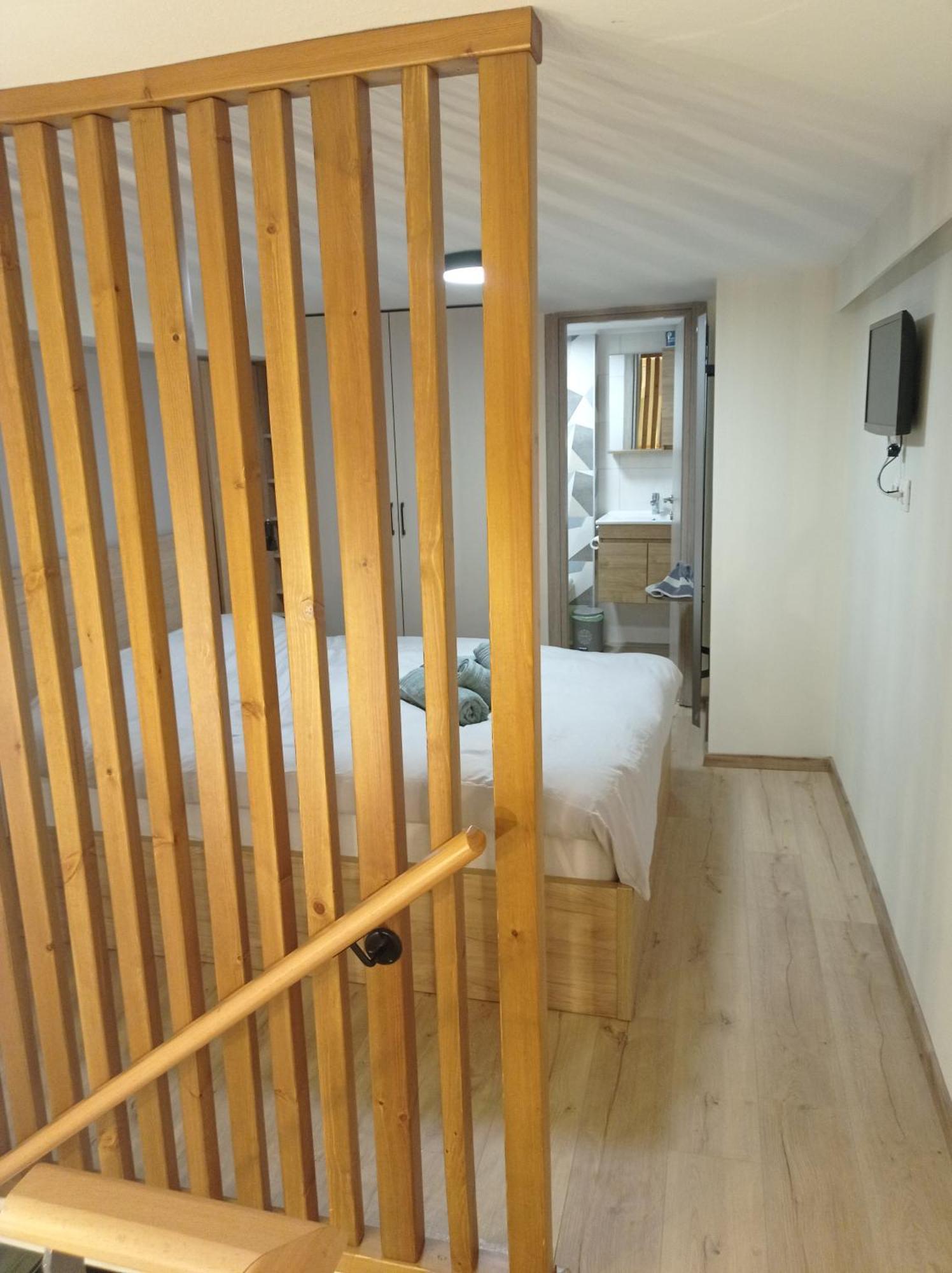 Minimal Two-floor Apartmán Soluň