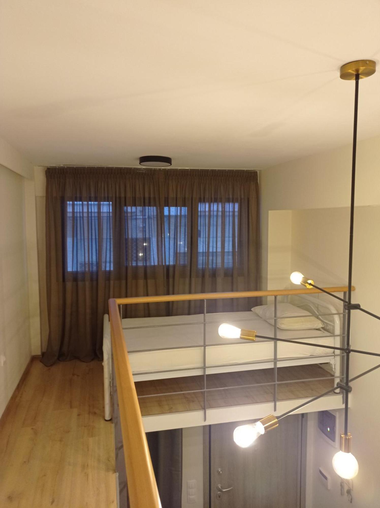Minimal Two-floor Soluň