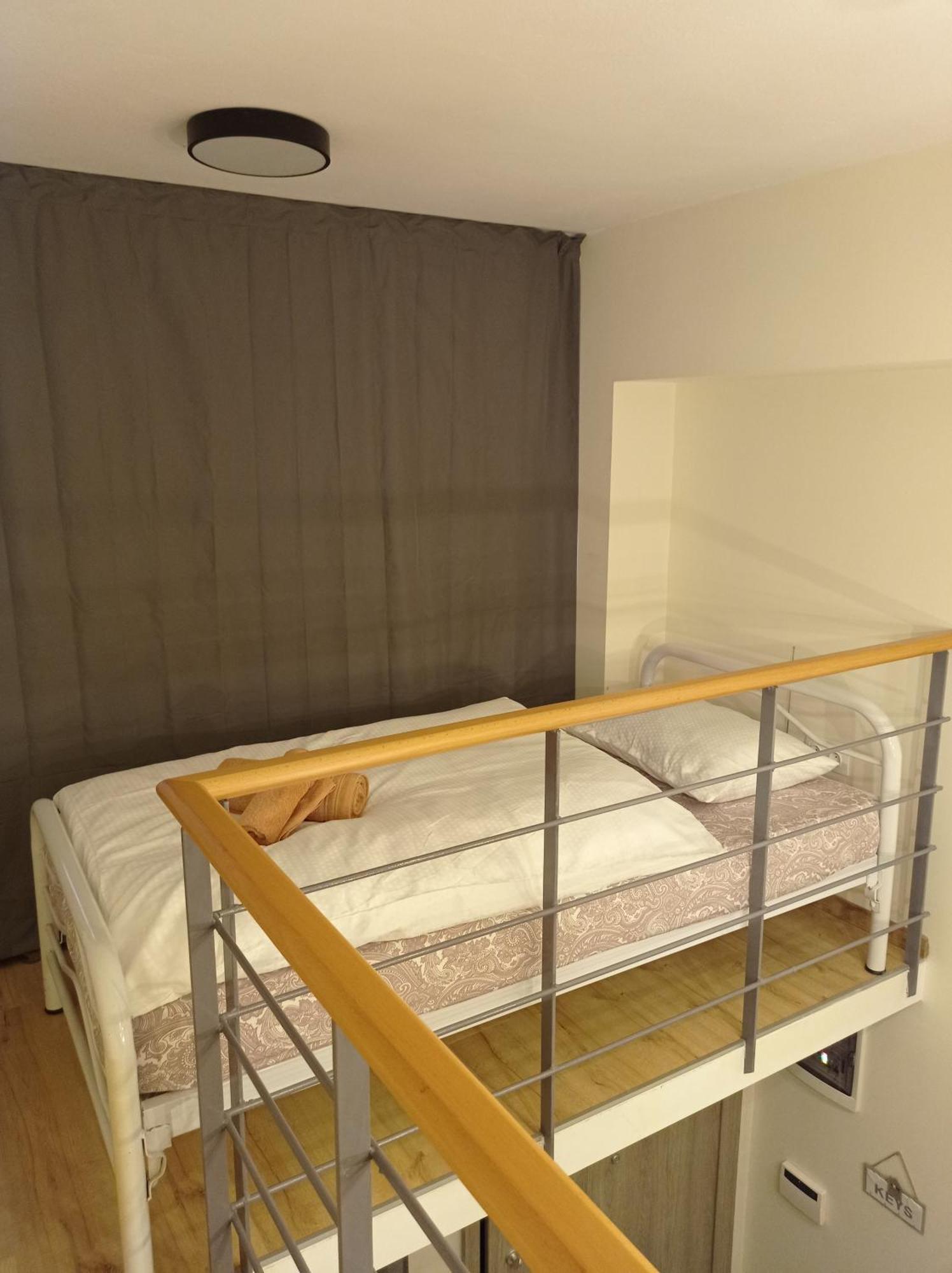 Minimal Two-floor Apartment Thessaloniki